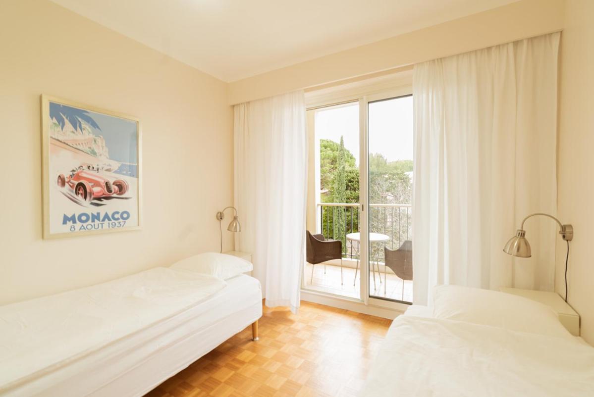 Apartment Exceptionnel 4 Pieces Vue Panoramique Baie Des Anges Proche