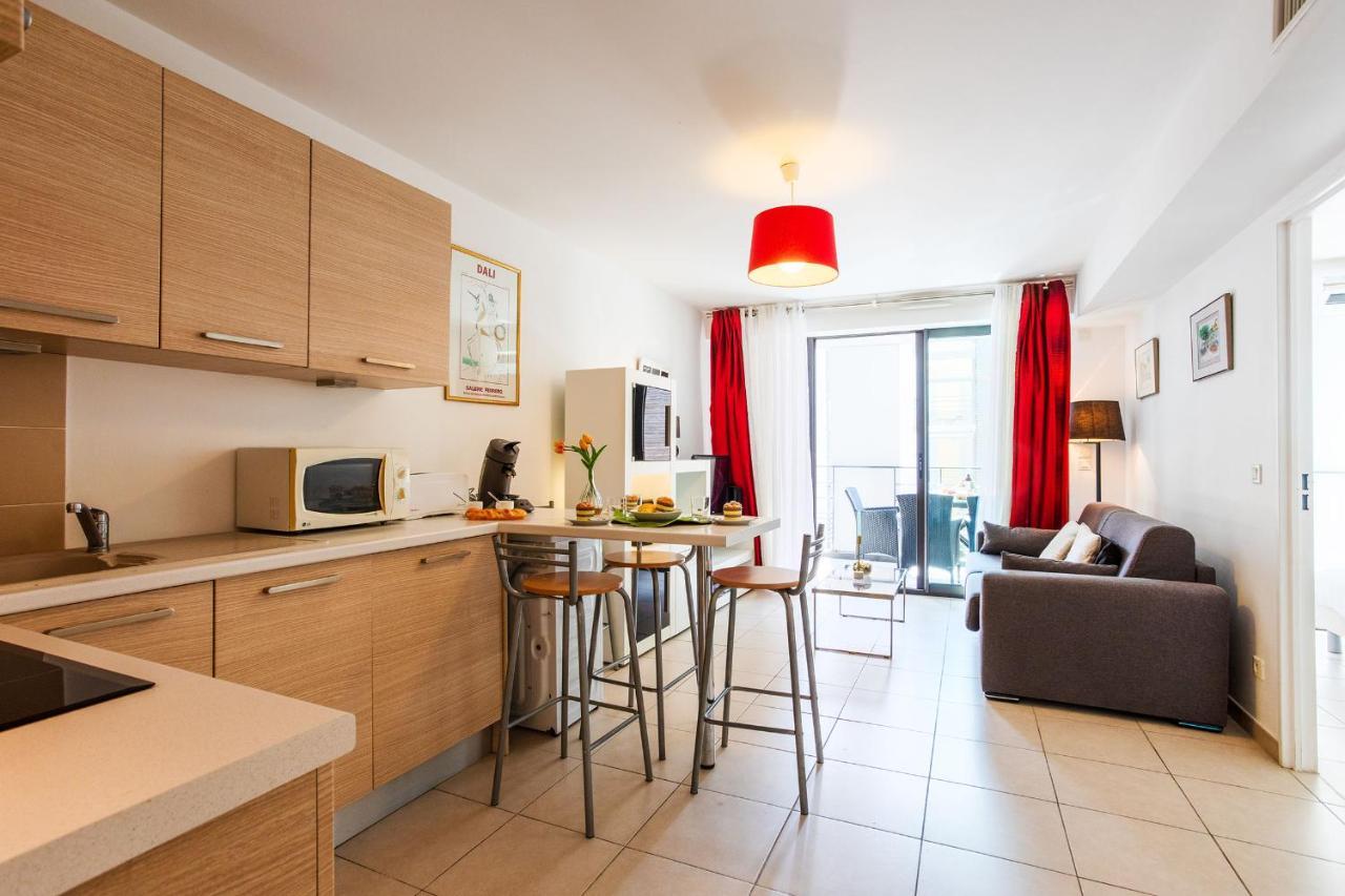 Victor Hugo Ap4159 Nice, By Riviera Homes * Nice