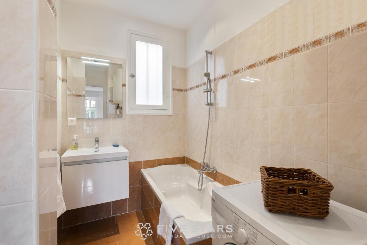 Apartment Flora Five Stars House *