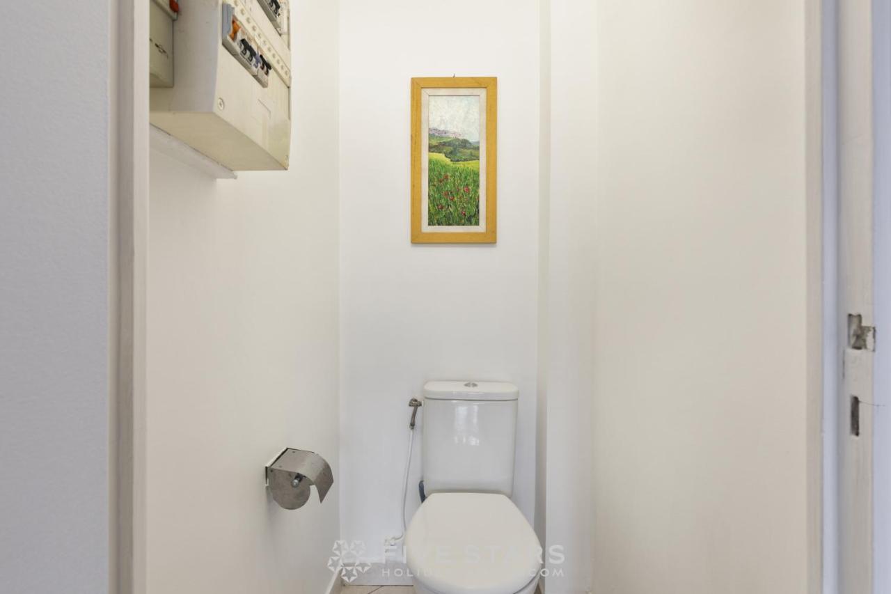 Flora Five Stars House Nice