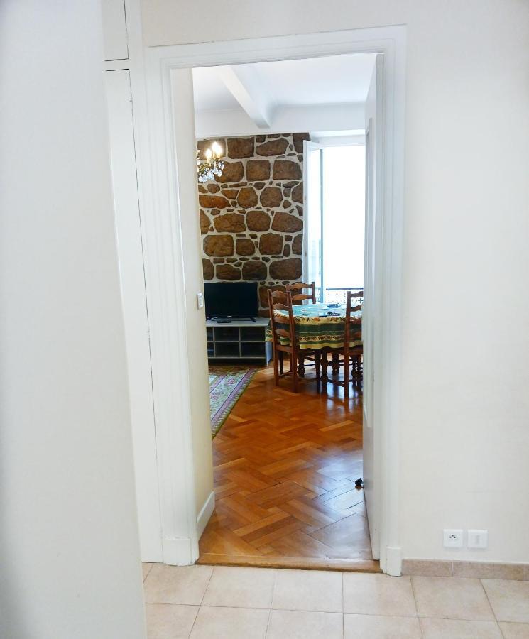 Apartment Large 2br Sunny 20 Meter Terrace Parking Shops