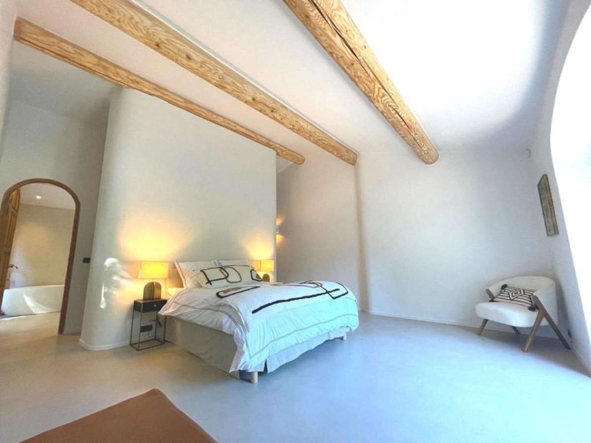 Exotic 4 Bedroom Near Aix En Provence Villa