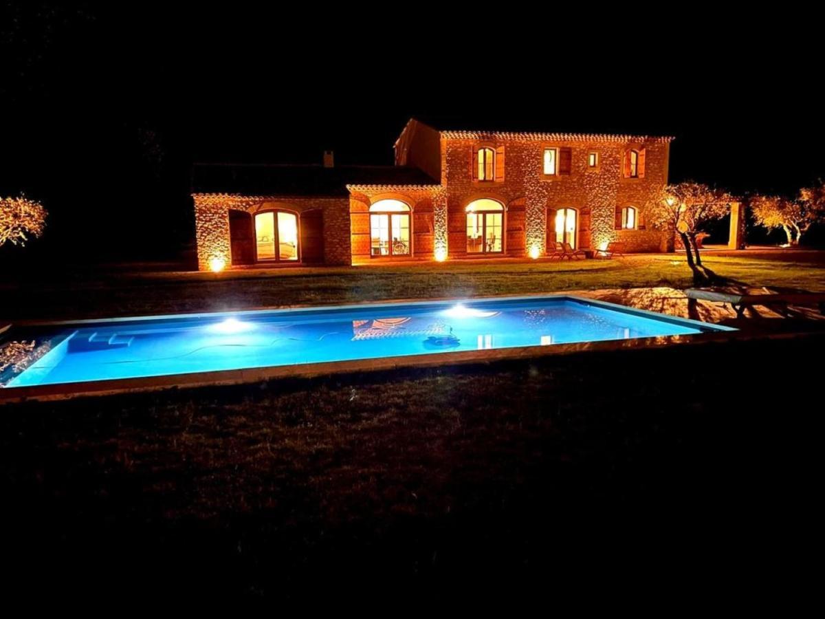 Exotic 4 Bedroom Near Aix En Provence * Nice