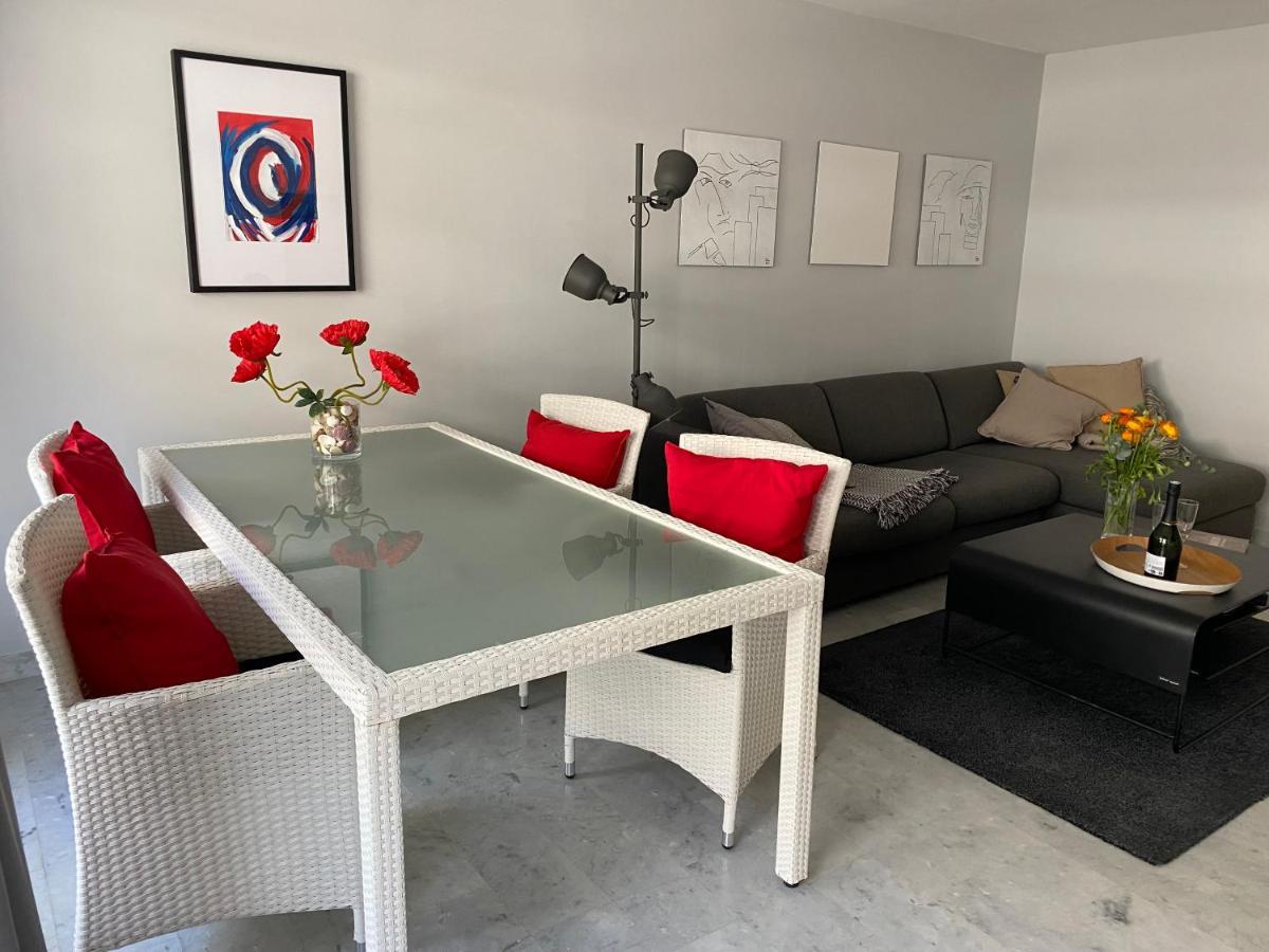 Very Central With Terrace Nice