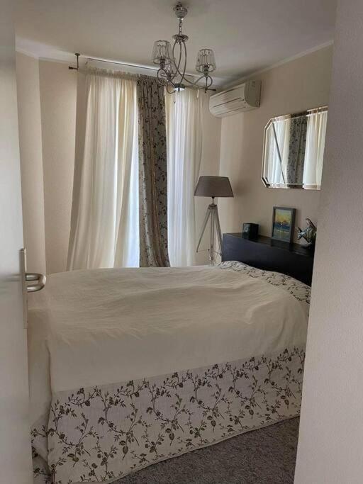 Beautiful Lazurka Apartment *