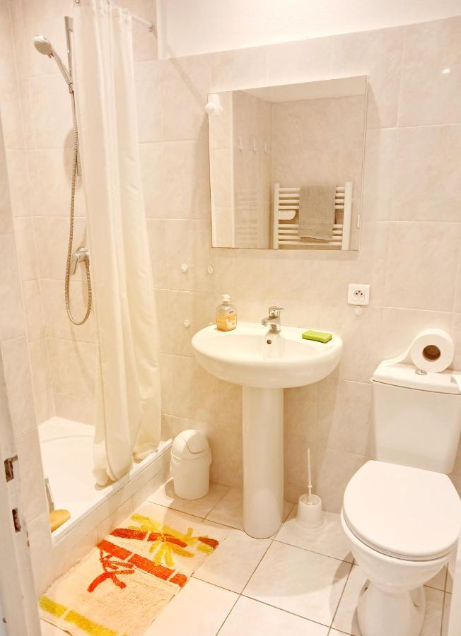 Large 2br Sunny 20 Meter Terrace Parking Shops *