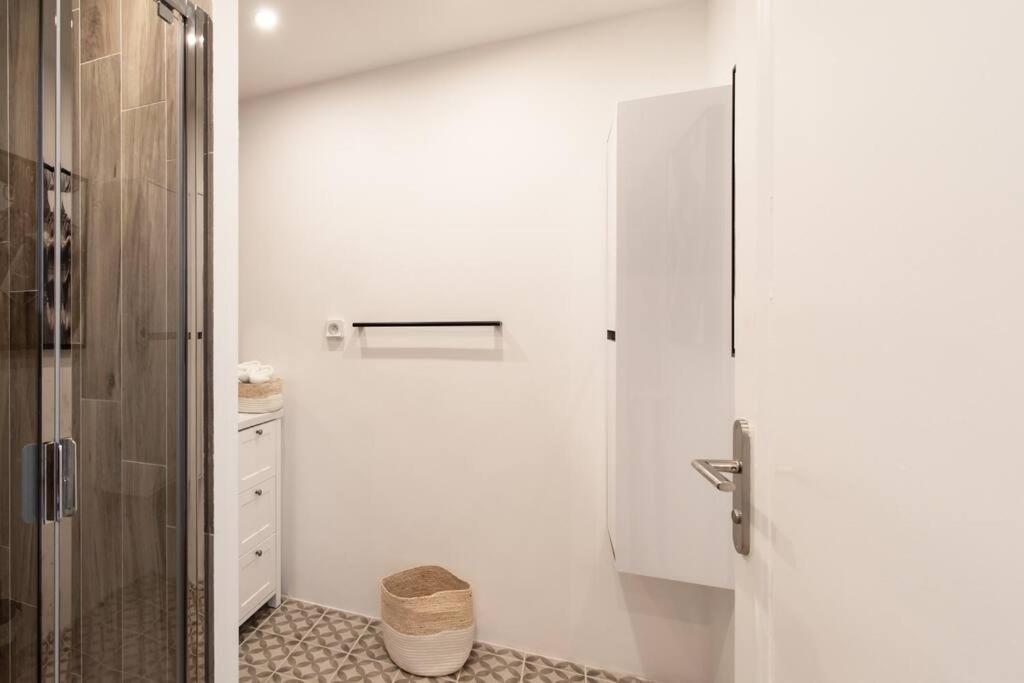 Apartment L24 Meyerbeer Promenade 1min Sea & Negresco Ac/balcony *