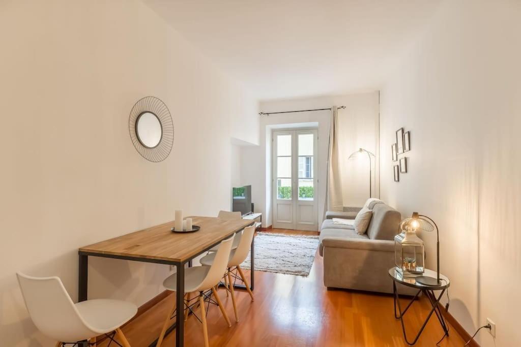 L13 Flat 5mins Walk To Ac/balcon/wifi Apartment