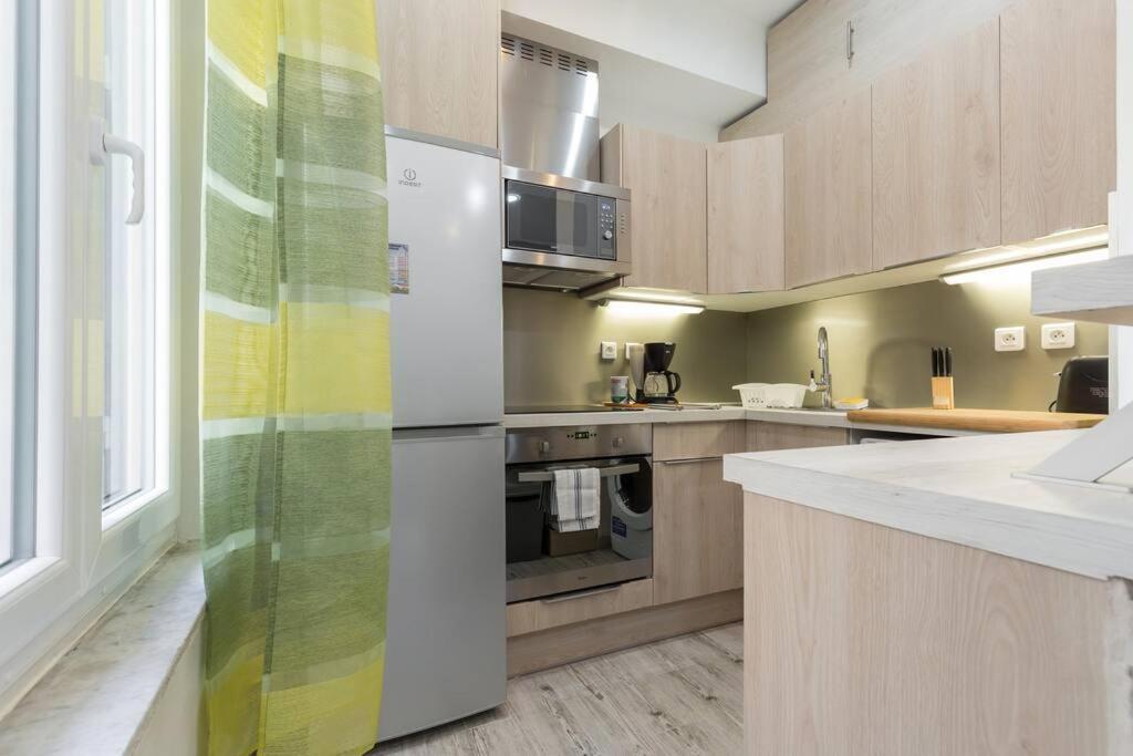L32 Mozart 2 Bedrooms, Ac, Wifi, 10 Mins Apartment *