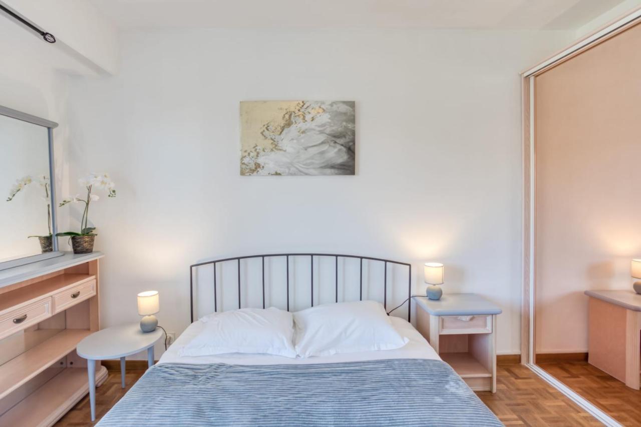 Apartamento Nacre Furnished Flat *
