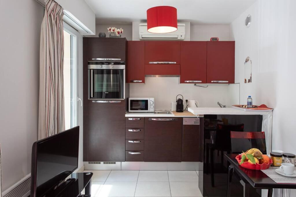 Apartamento L18 Parking Terrace Ac 10mins Walk To Beaches