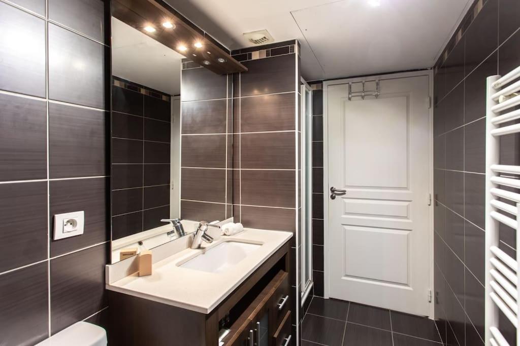 Apartment L18 Parking Terrace Ac 10mins Walk To Beaches *