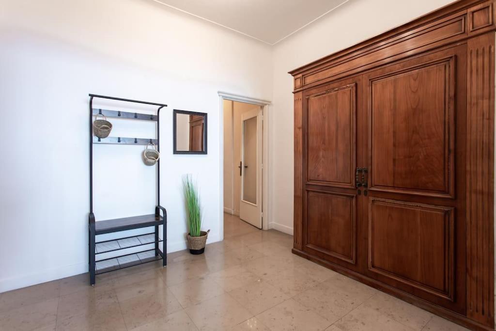 L14 2p Promenade Vue Climatise, Spacieux/ Balcon Apartamento *