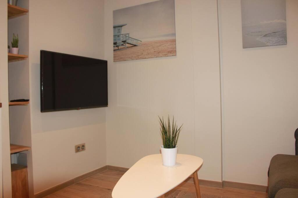 L36 Sea View Terrace 10min Walking To Sea/parking & Ac Apartamento