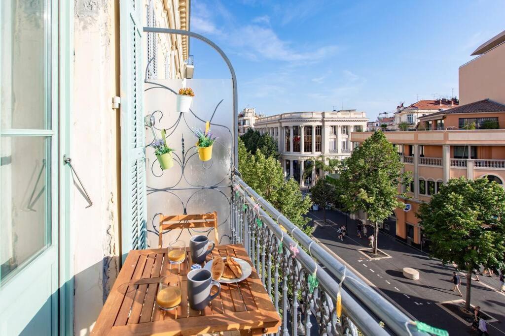 Apartment L40 2p 5mins Old Town & Sea/balcony & Ac