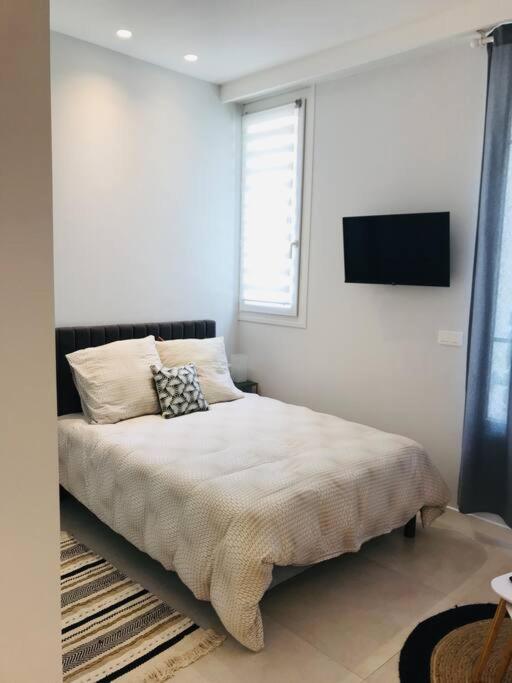 Tres Joli Situe Dans Le Centre De Appartement *