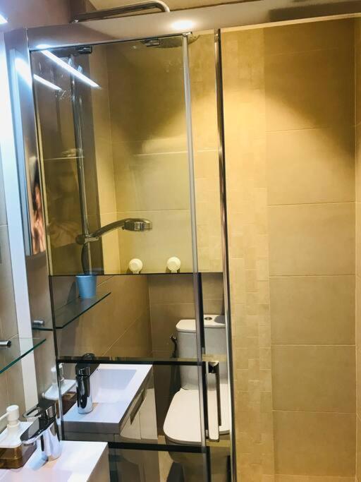Tres Joli Situe Dans Le Centre De Apartamento Nice