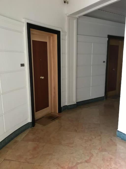 Tres Joli Situe Dans Le Centre De Appartement