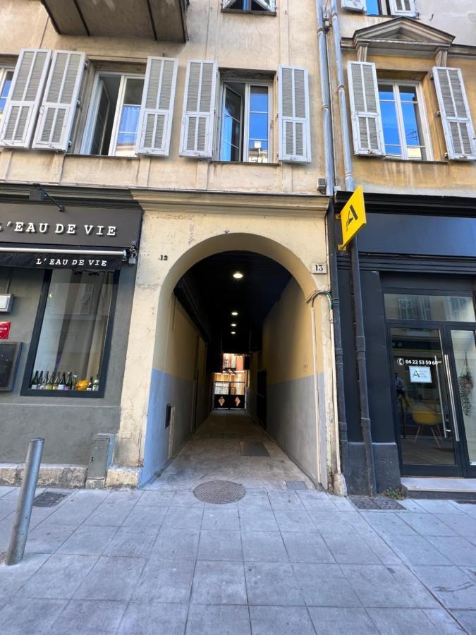 La Cour Du Centre Apartment *
