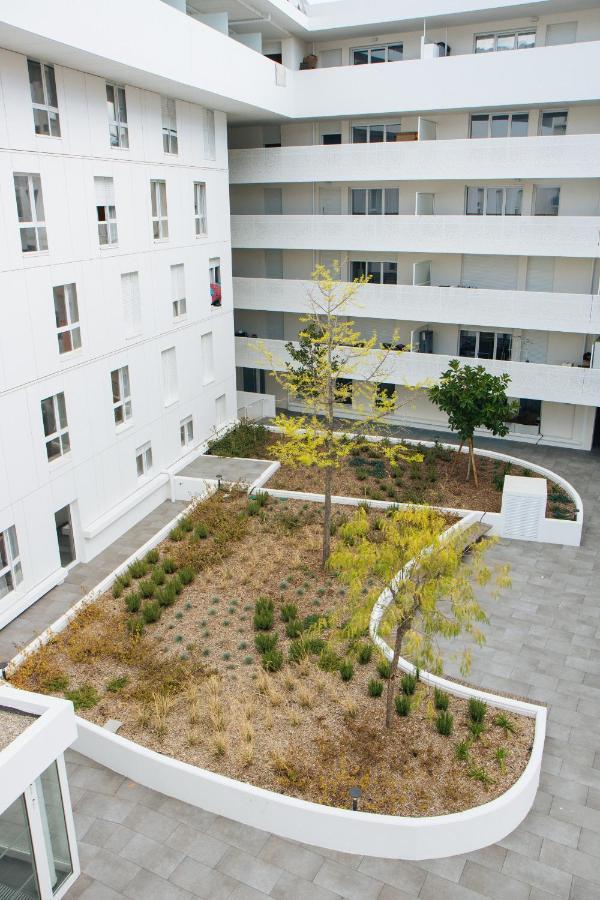Twenty Business Flats Angely Nice