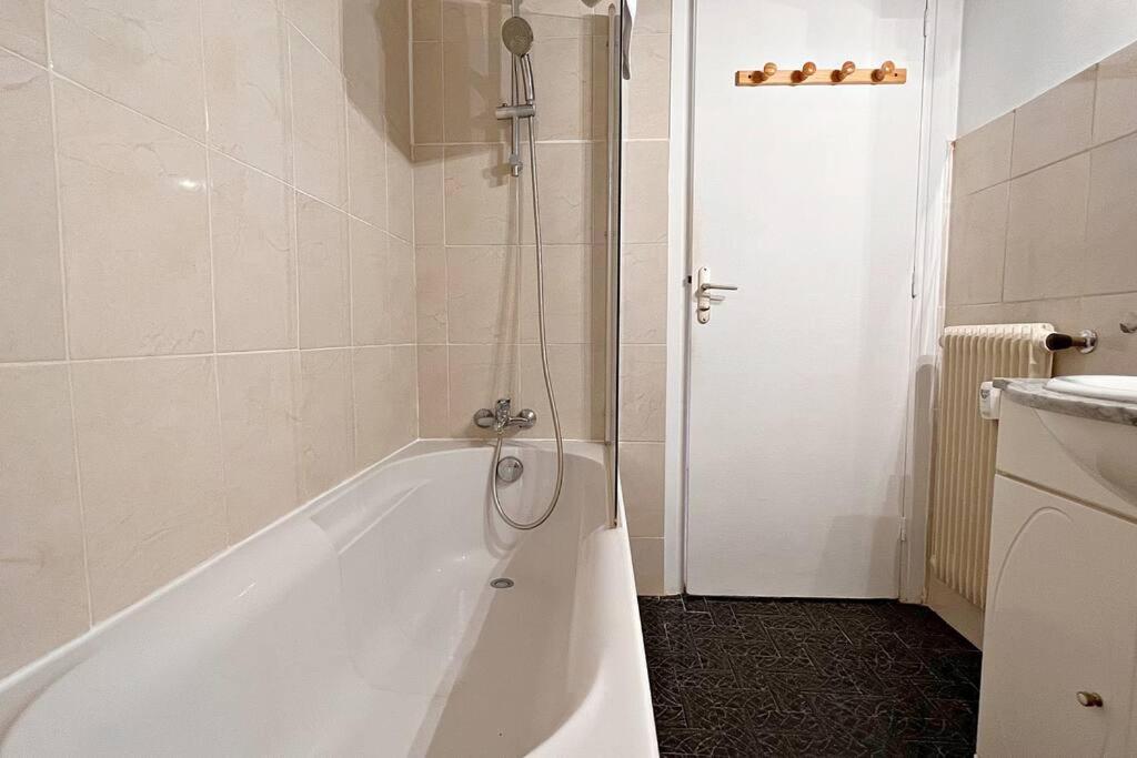 Le Mistral Apartment *