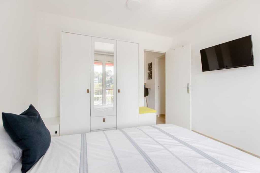 Private In Renovated - Tram 1 Min Walk Accommodatie bij particulieren Nice