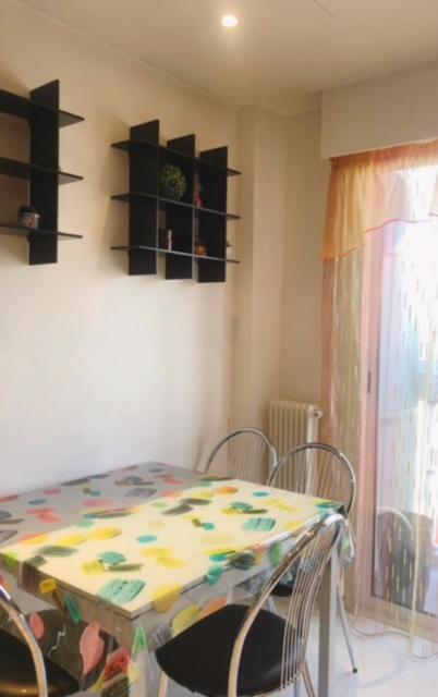 Luxurious Near The Airport Apartment Nice