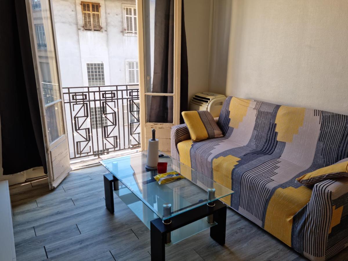 Guest house Chambre Privee Dans Un Nice
