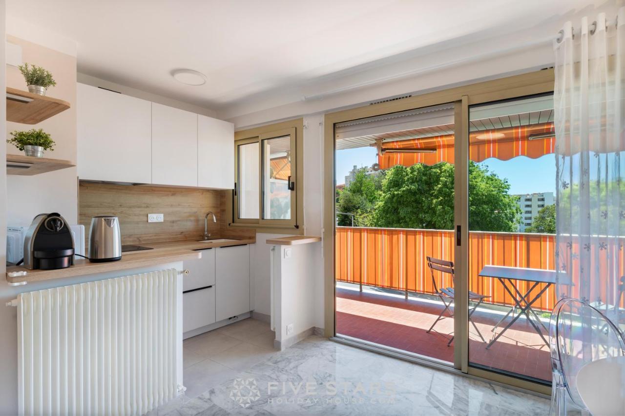 Apartment Mini Moon Light Five Stars Holiday House
