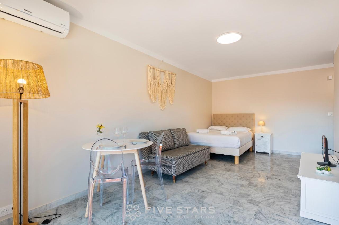 Mini Moon Light Five Stars Holiday House * Nice