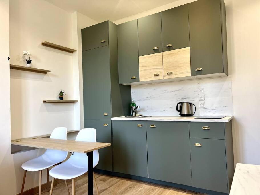 Le Raphael - A 10 Min De La - Wifi Et Climatisation *