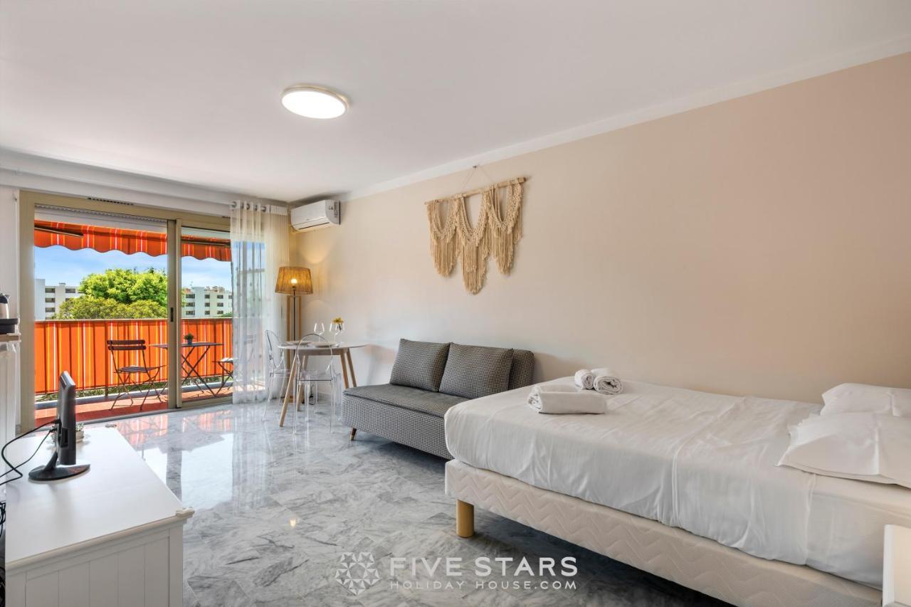 Mini Moon Light Five Stars Holiday House * Nice