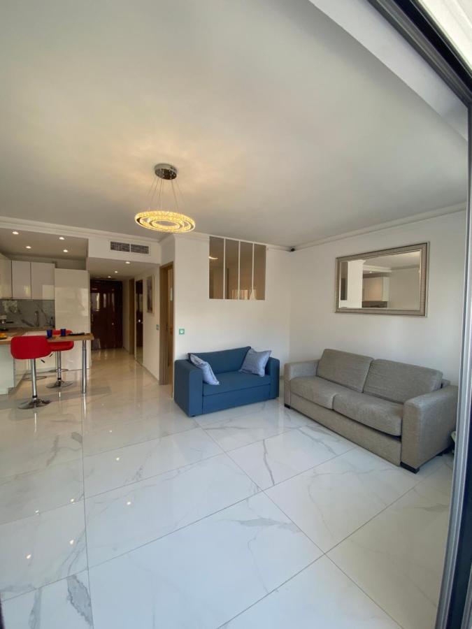 Le Royal, Spacious Seaside Rooftop And Pool *