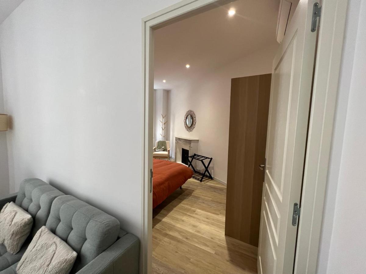 Apartment 3 Pieces A *