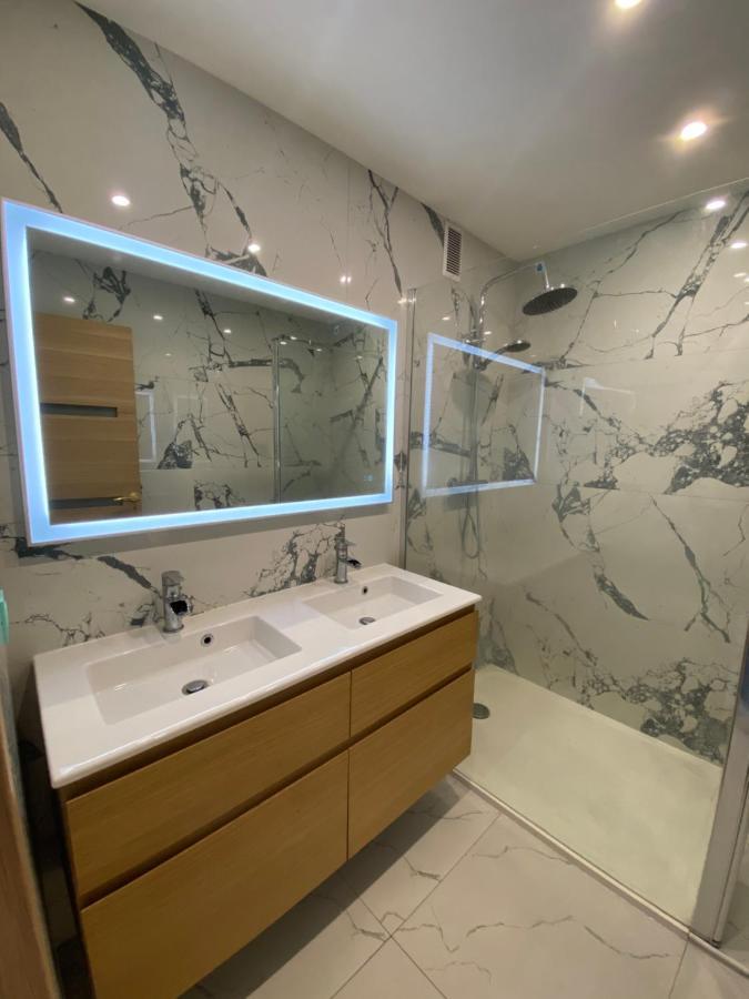 Le Royal, Spacious Seaside Rooftop And Pool