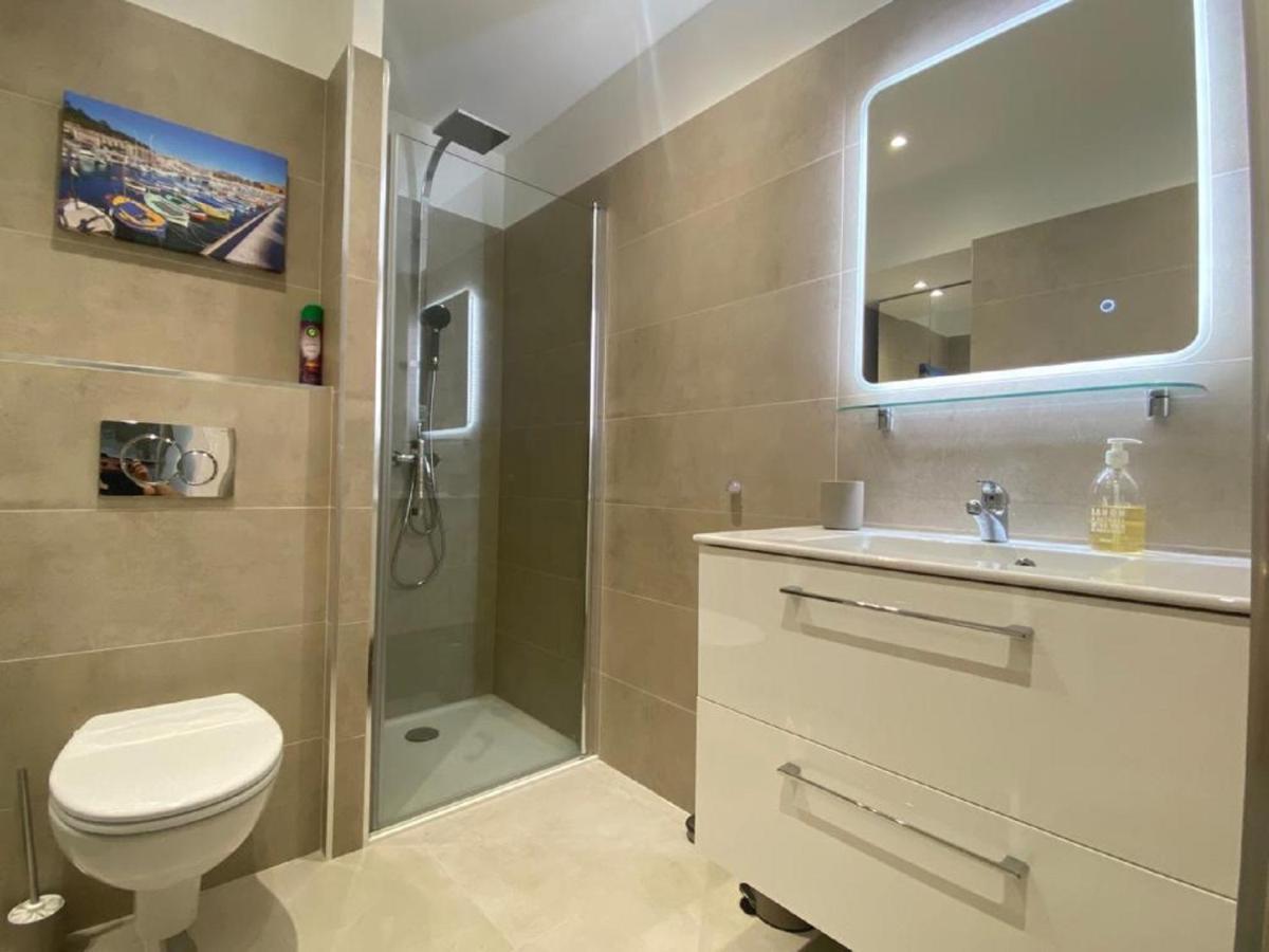 Sea Front View Roof Flat Nice