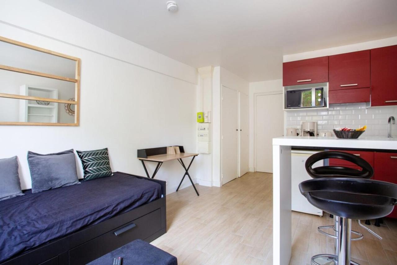 Charming With Parking