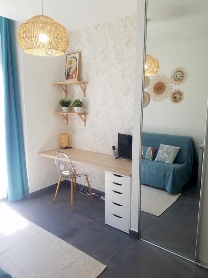 Apartment Studio A 50m De La Mer Et Au Pied Du Tramway, Calme, Cosy Et Lumineux Nice