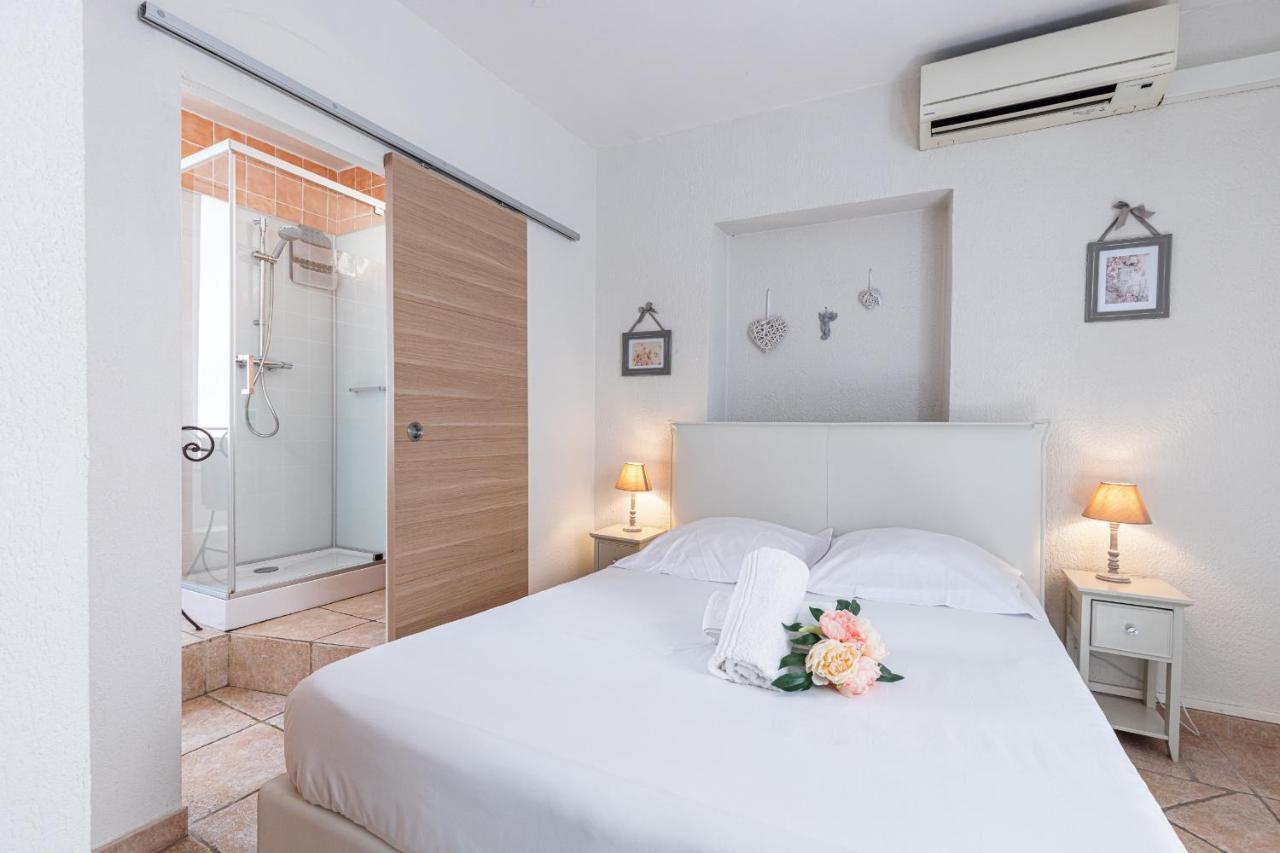 Apartment 1 Bedroom In Port *