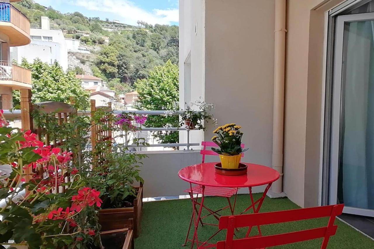 Bright 45m In A Lively Area Apartment