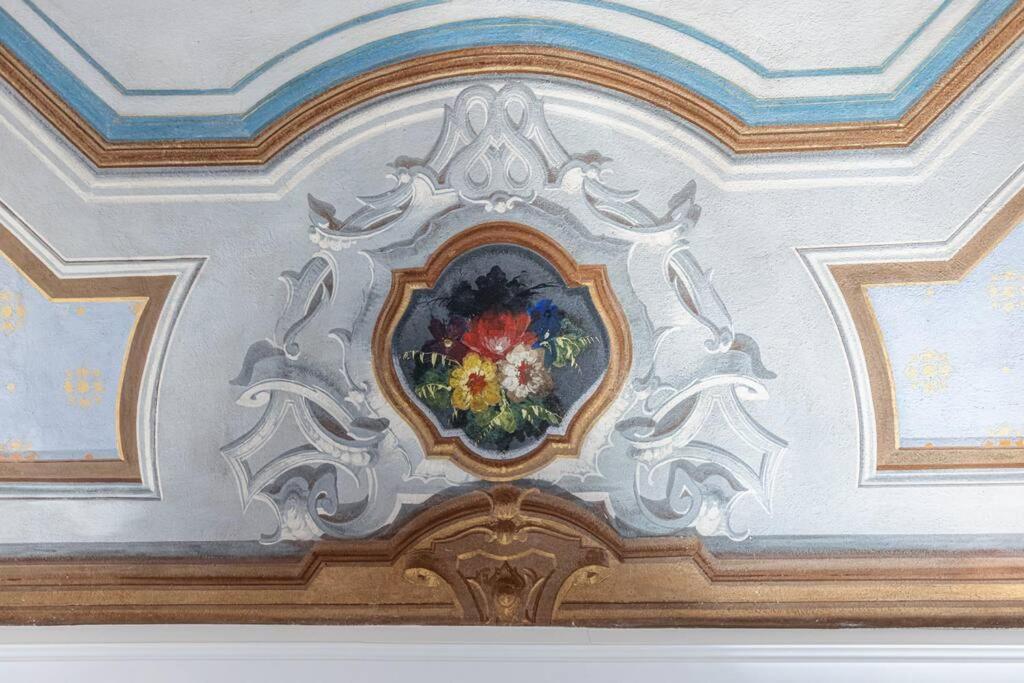 Philibert - Traditional Apart With Historical Fresco Apartamento Nice