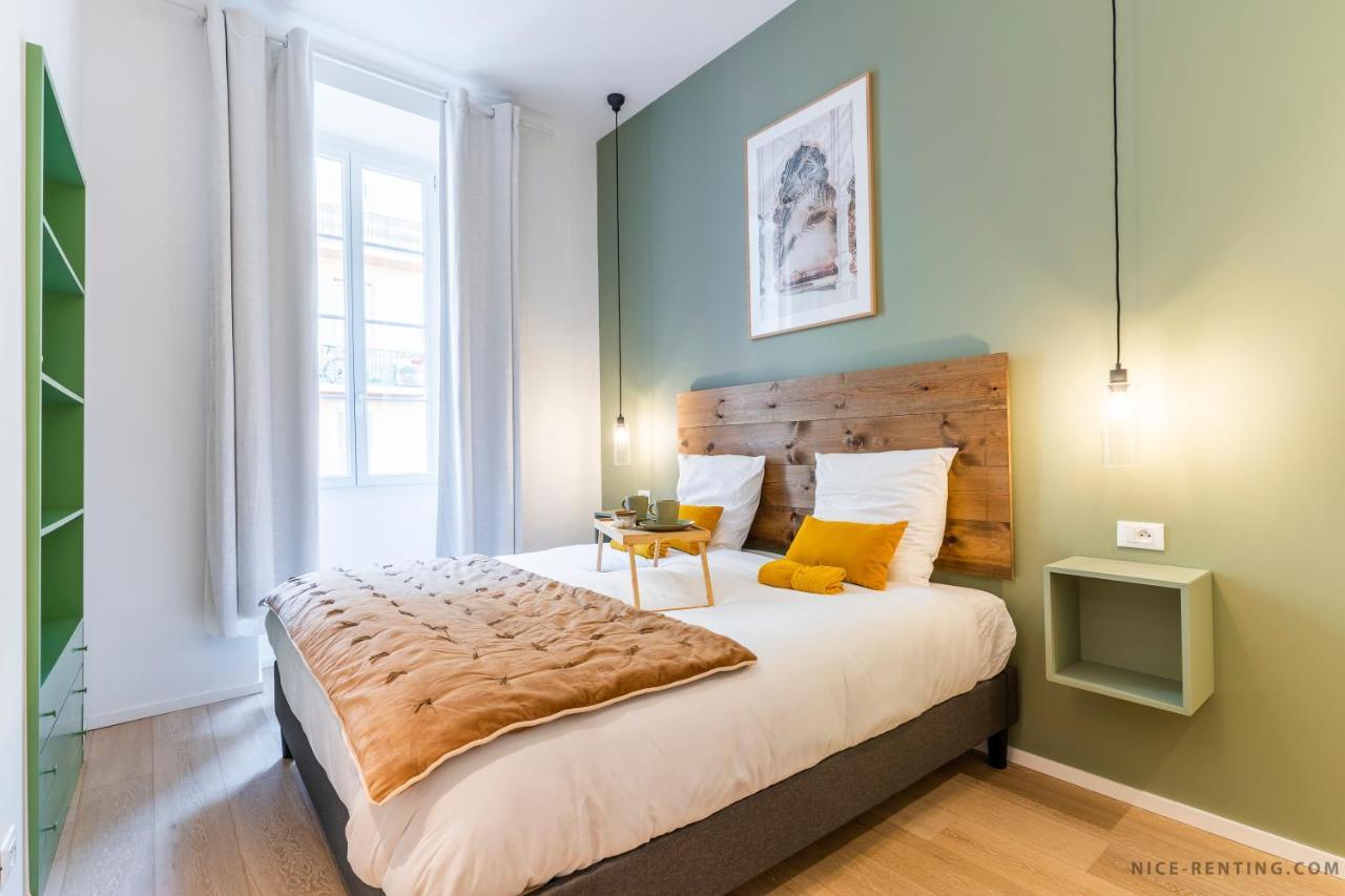 Renting - Bavastro - Luxurious Loft - 2 Bedroom - Ac - Balcony - Trendy Neighborhood Apartment