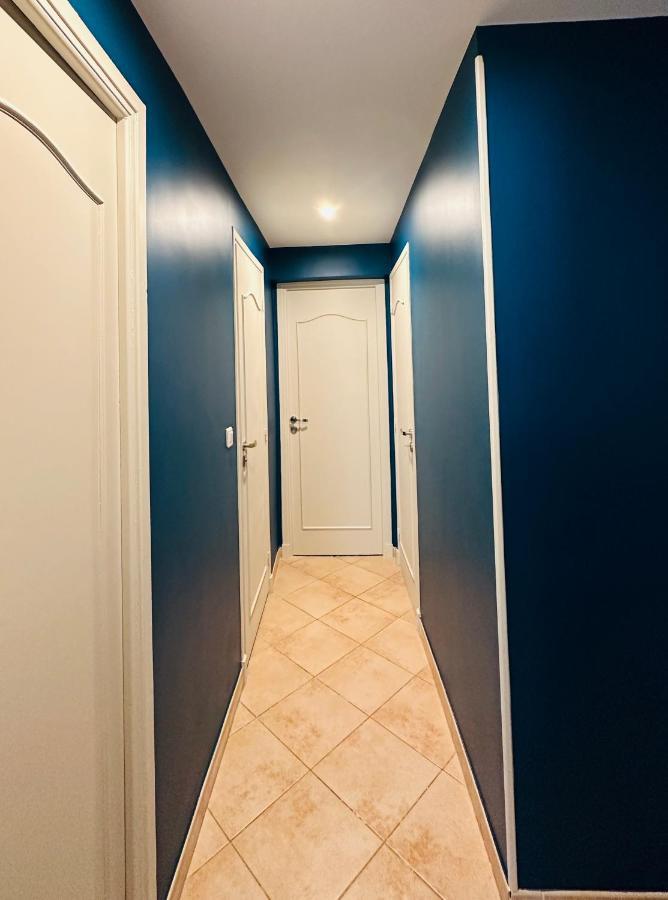 The Nice: Cozy 3-room Airport Getaway Apartment
