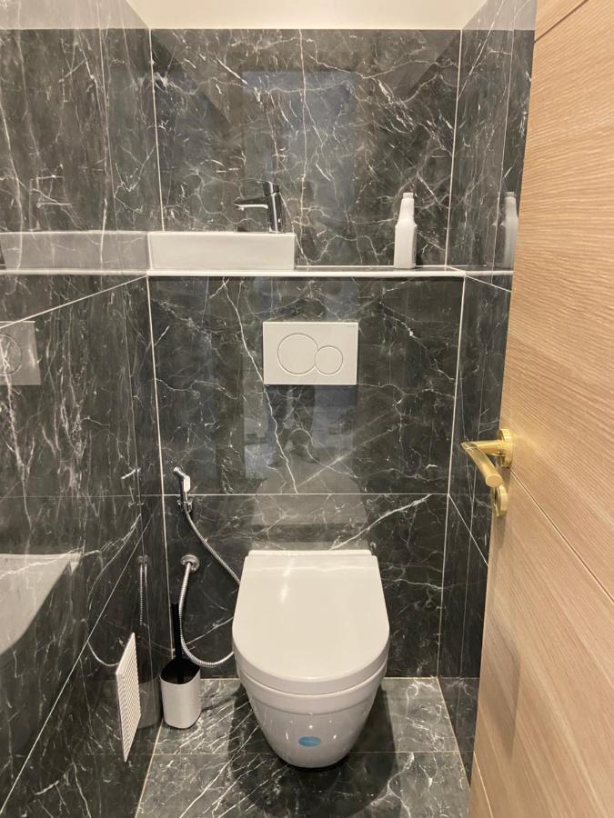 Le Royal, Spacious Seaside Rooftop And Pool Apartment Nice