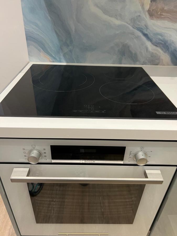 3 Pieces A Apartment *