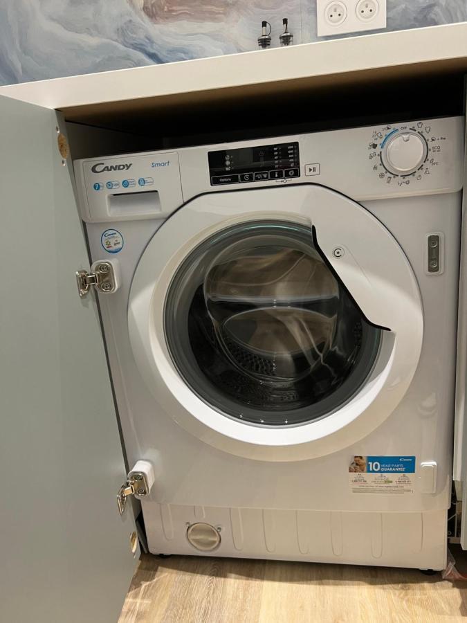 3 Pieces A Apartment