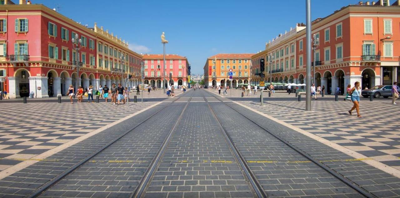 Welcome To Matteo's Bar - Place Massena 5min Apartment *