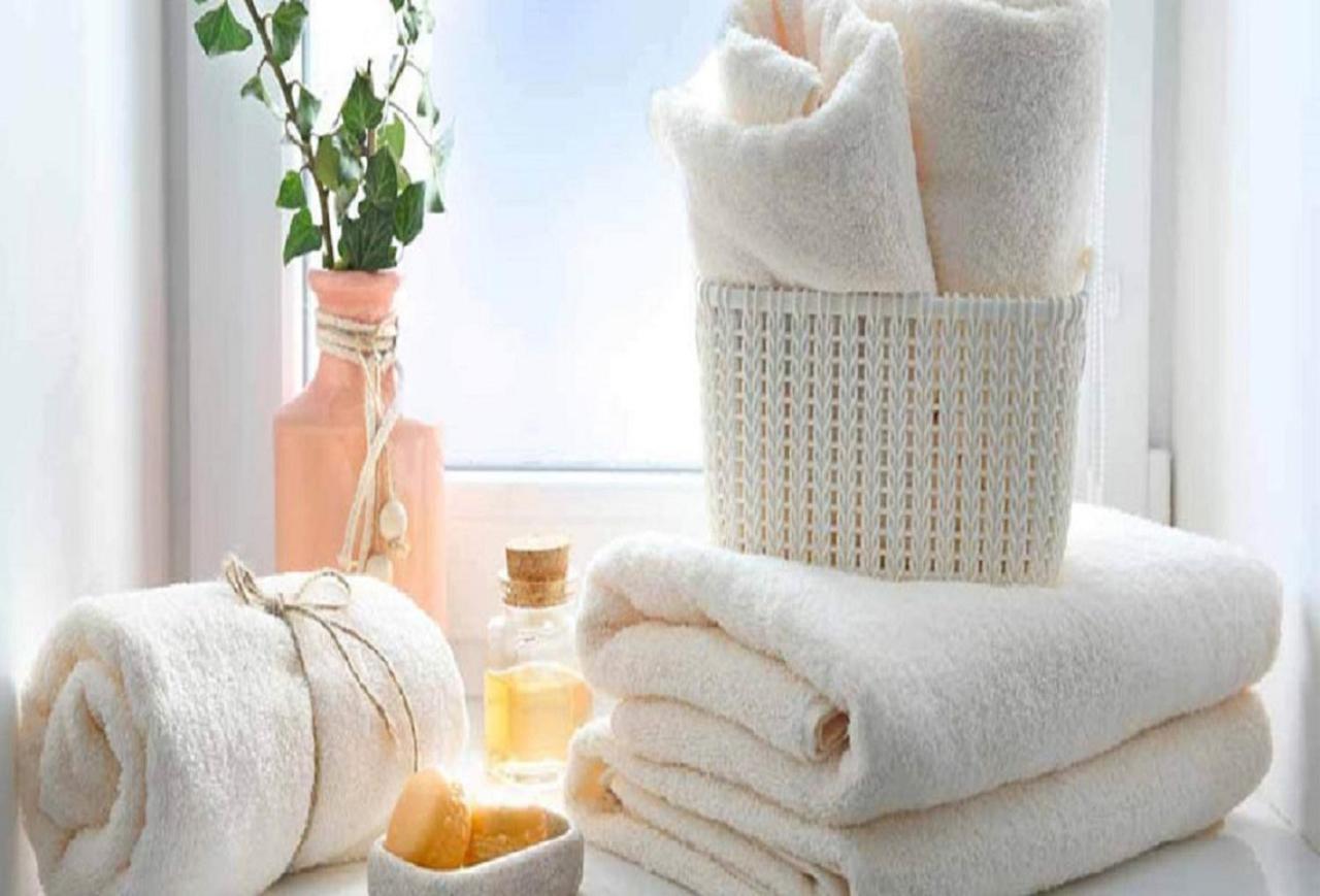 Riviera: Old Town Getaway, Steps From Apartment