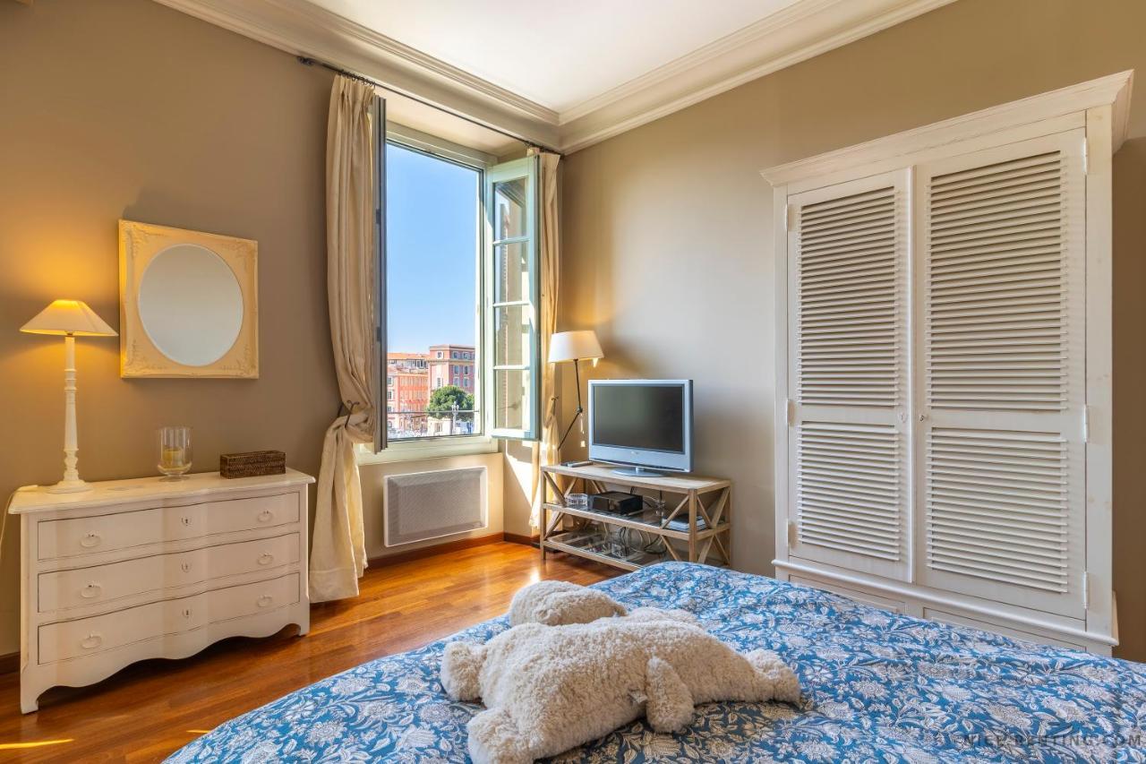 Renting - 13 Massena - Live A Dream Luxury Loft - Place Massena Nice
