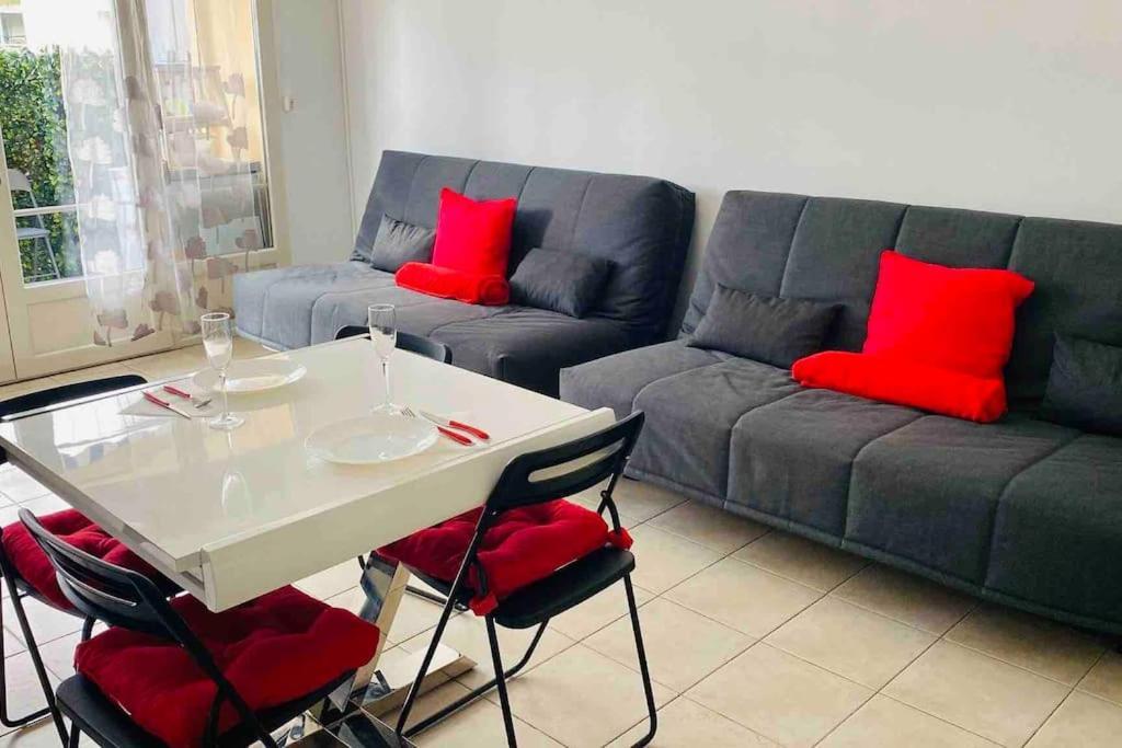 Nice, 100m Sea, 1 Bedroom, Promenade Des Anglais